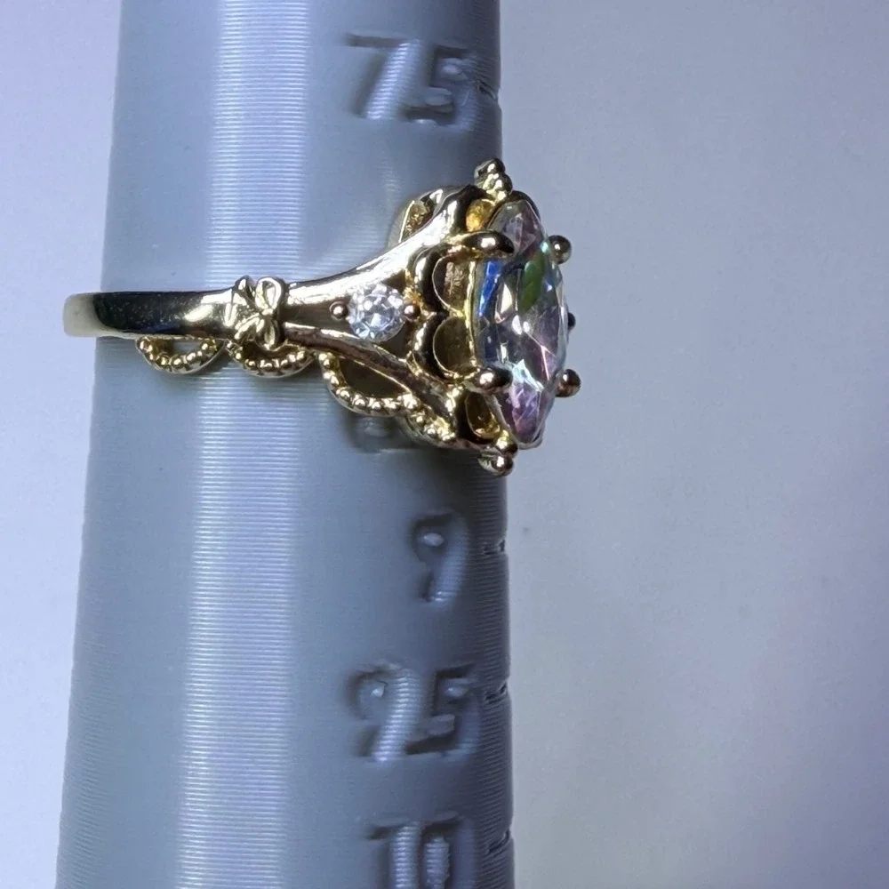 Fragrant Jewels Gold Tone Marquise Iridescent Stone Filigree Bow Ring Size 8.25